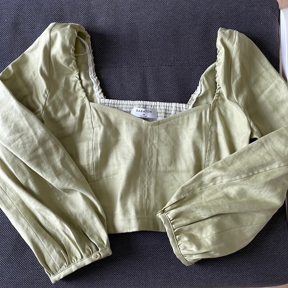 Aritzia Tops - Babaton Hadwyn Blouse